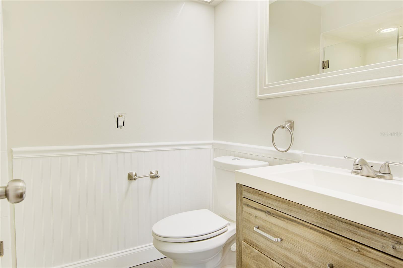 Image 19 of 33 For 506 Club Drive