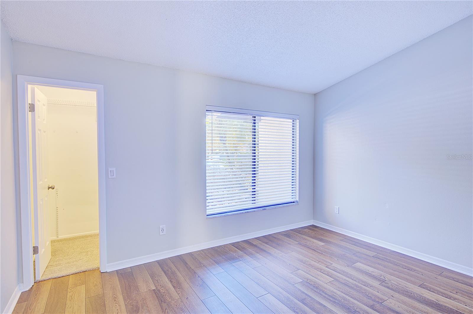 Image 21 of 33 For 506 Club Drive