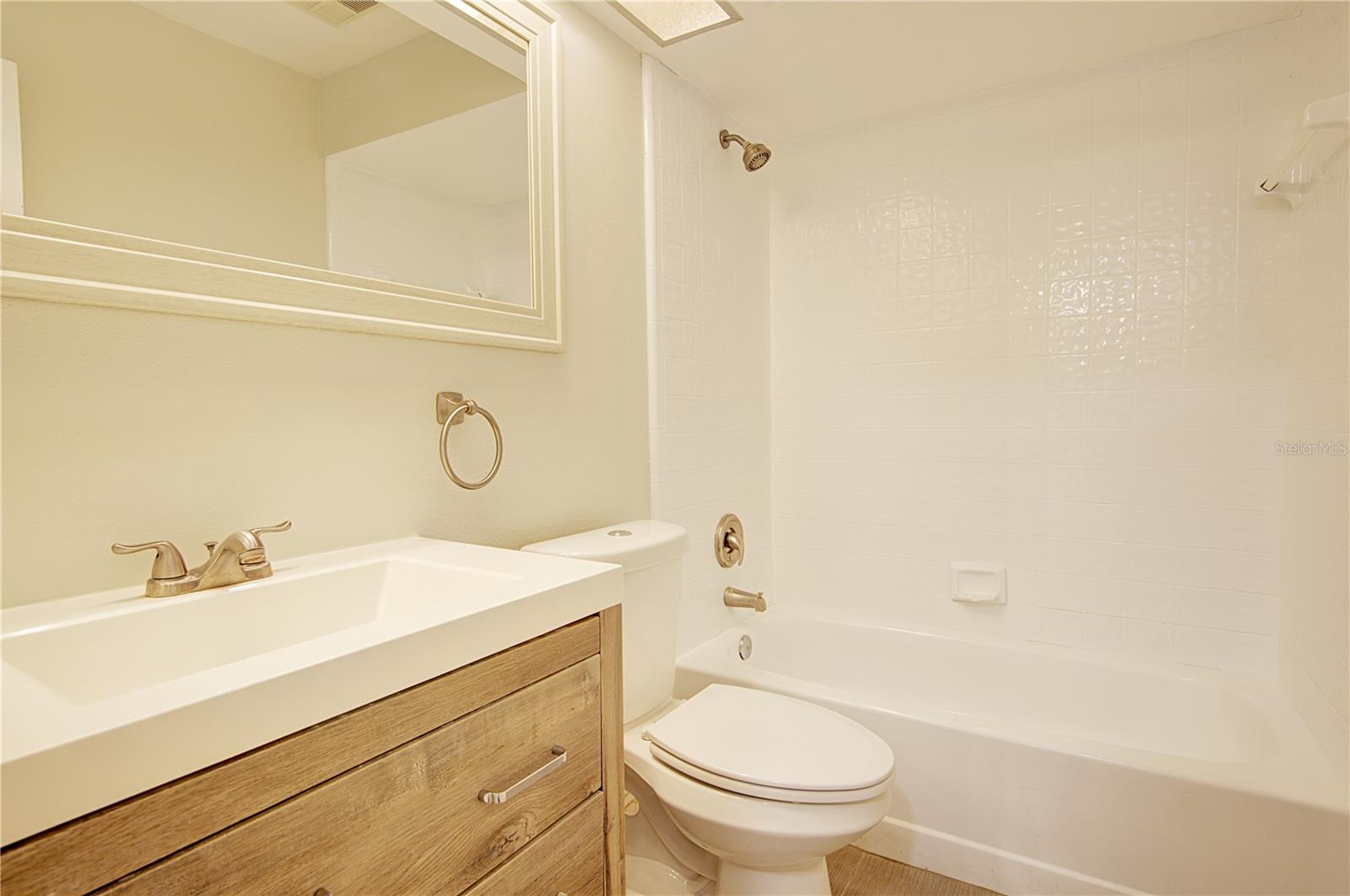 Image 22 of 33 For 506 Club Drive