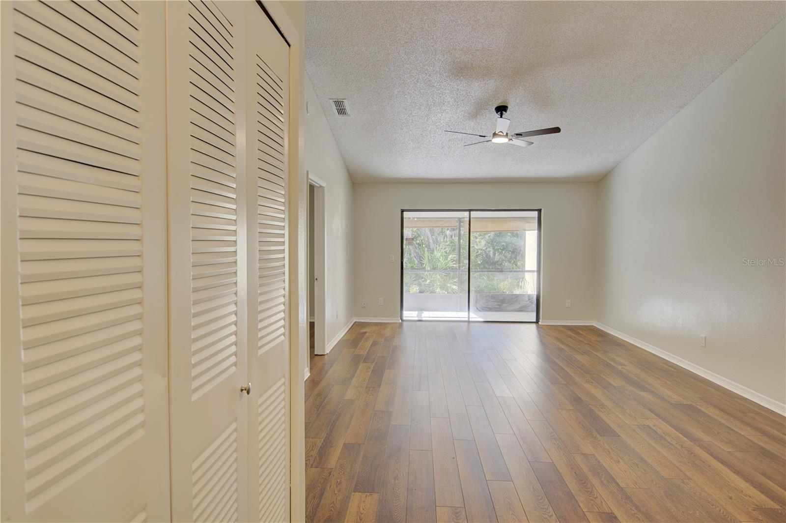 Image 5 of 33 For 506 Club Drive