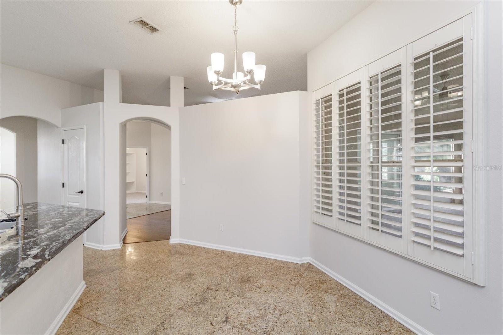 Image 16 of 39 For 590 Lake Coven Court