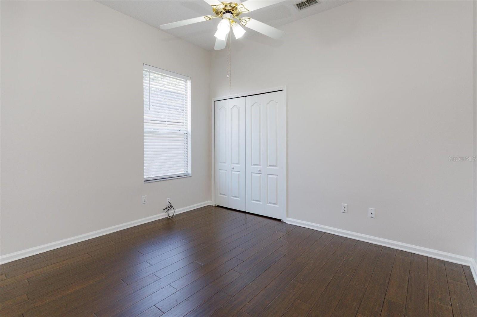 Image 27 of 39 For 590 Lake Coven Court