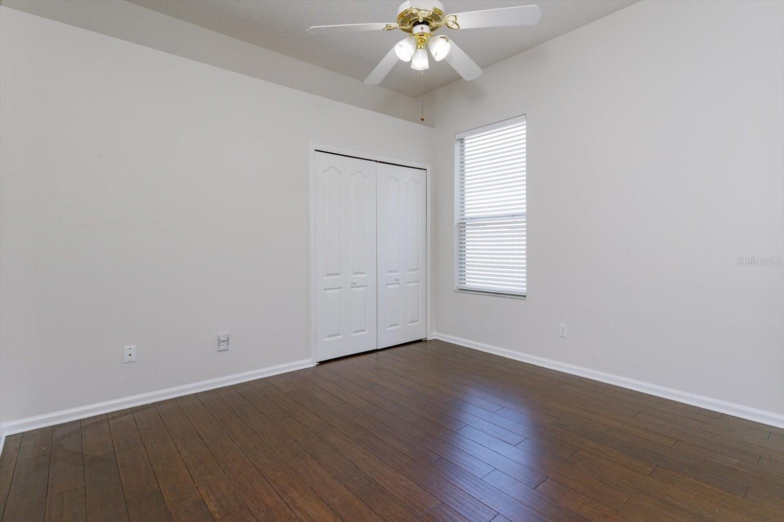 Image 29 of 39 For 590 Lake Coven Court