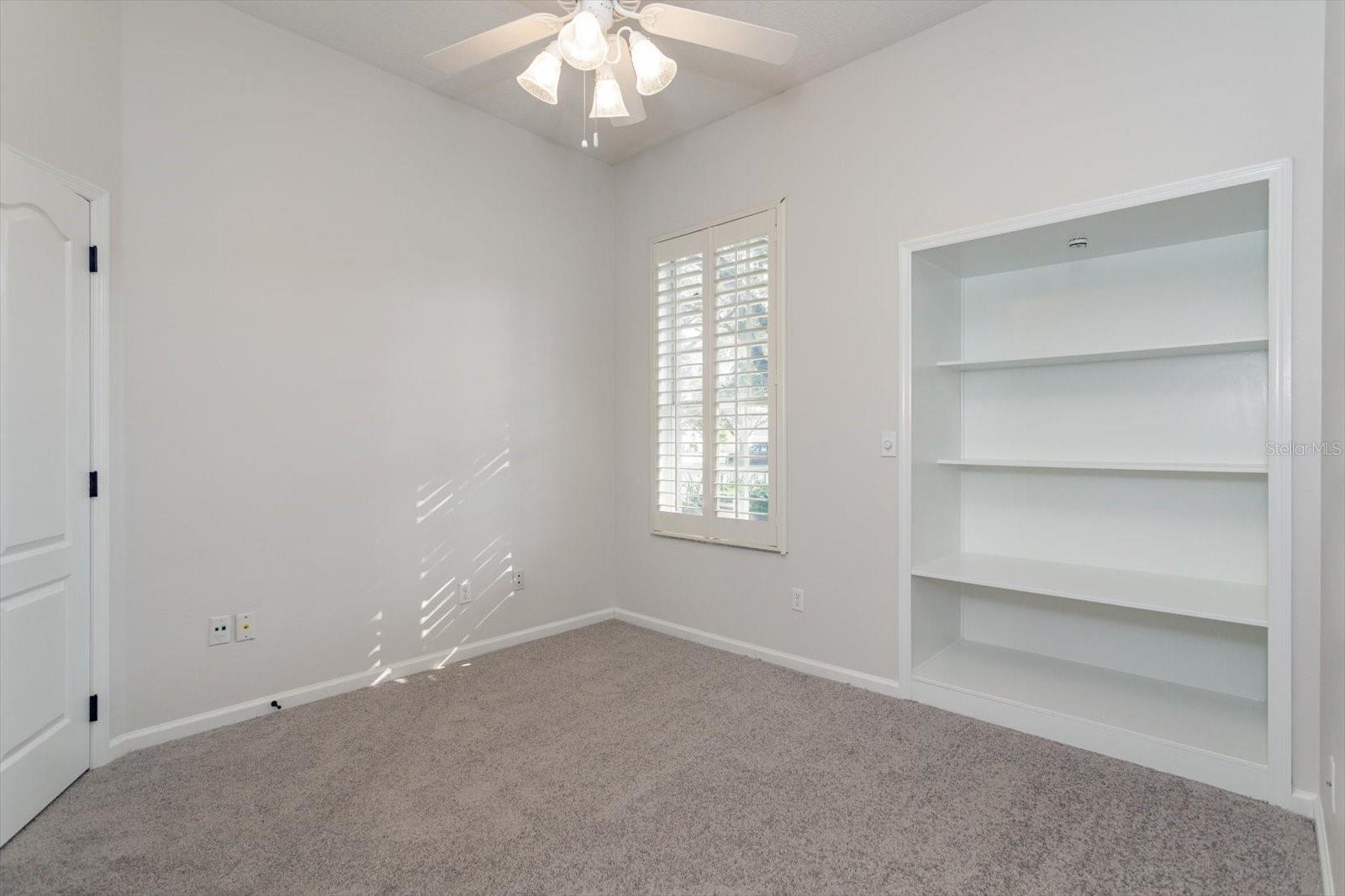 Image 30 of 39 For 590 Lake Coven Court