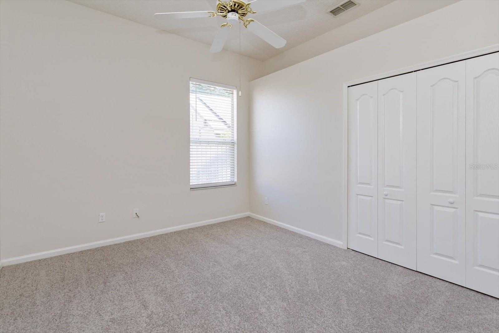 Image 31 of 39 For 590 Lake Coven Court