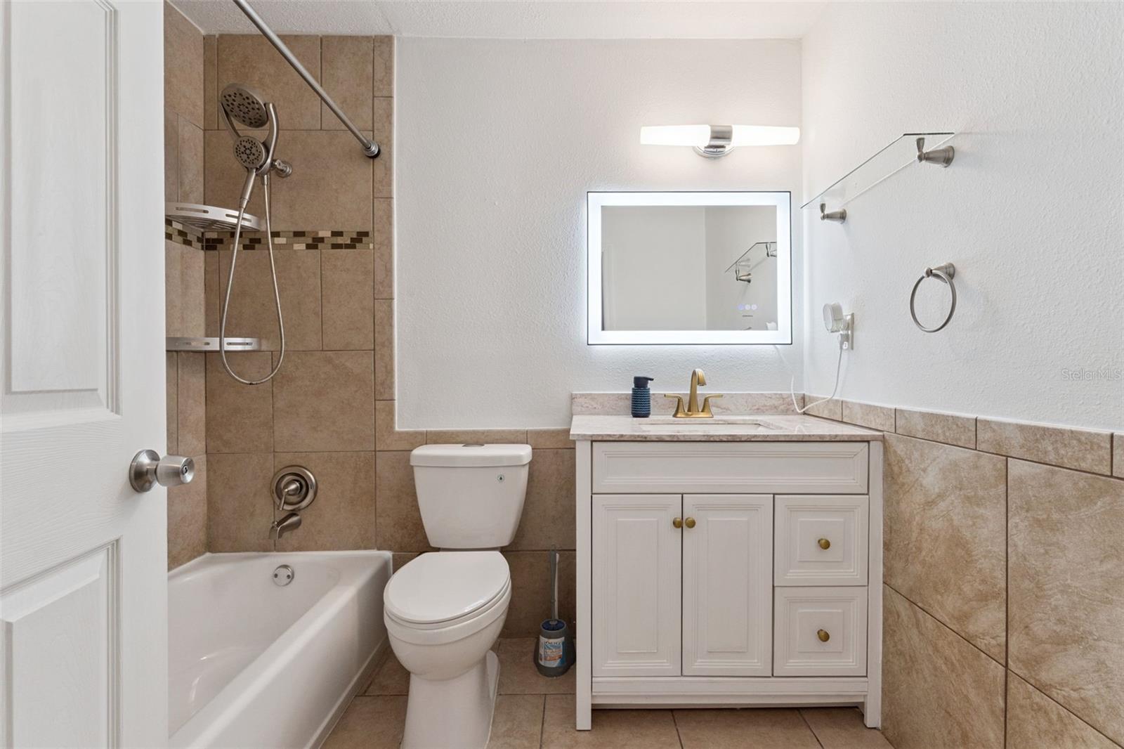 Image 16 of 24 For 831 Nana Avenue