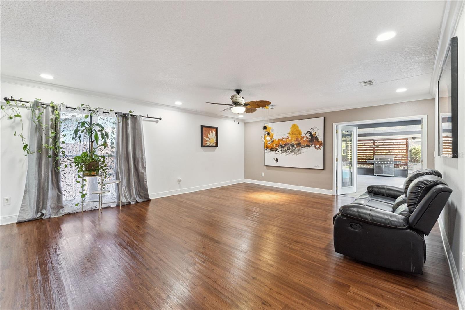 Image 4 of 24 For 831 Nana Avenue