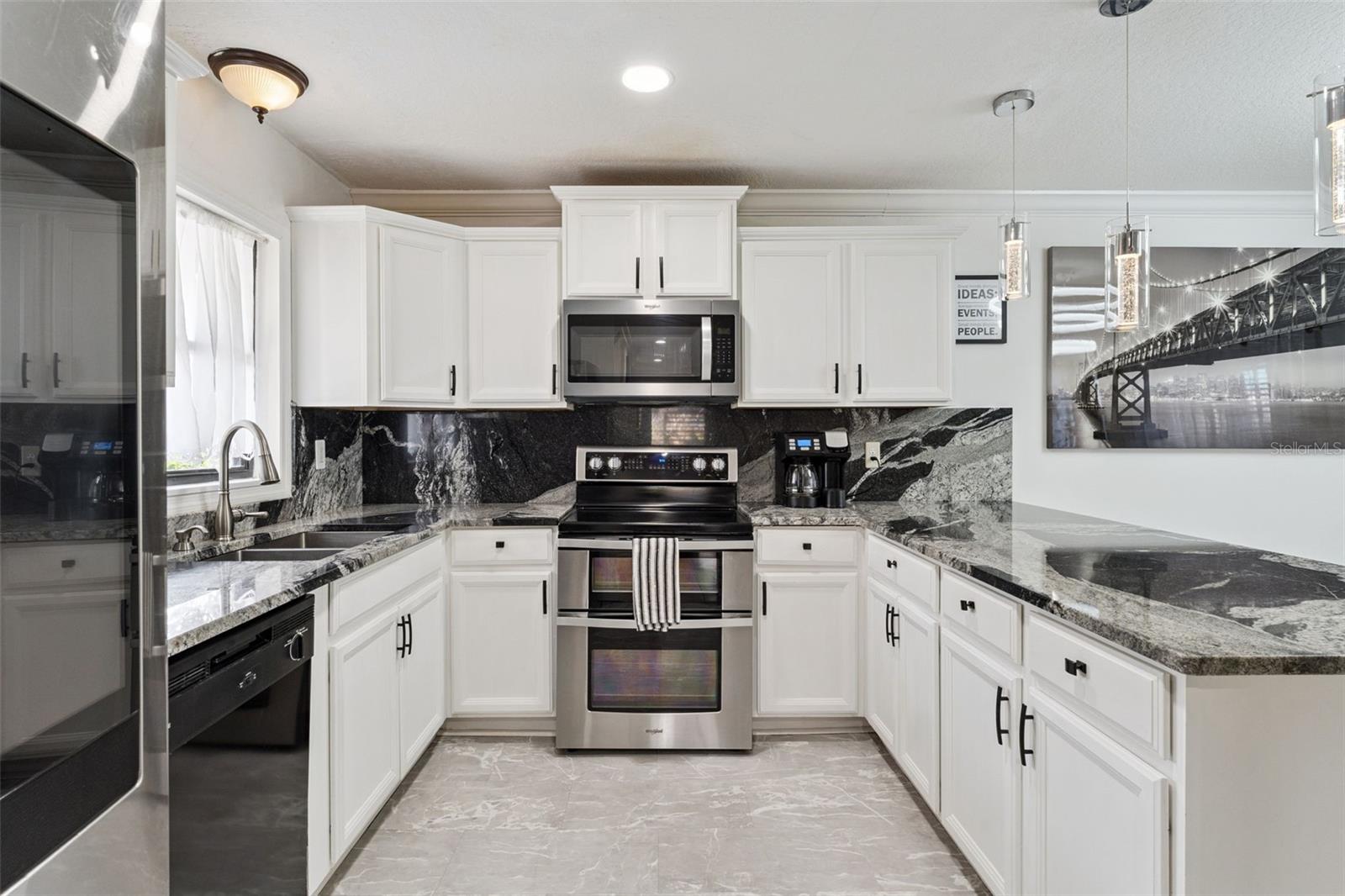 Image 8 of 24 For 831 Nana Avenue