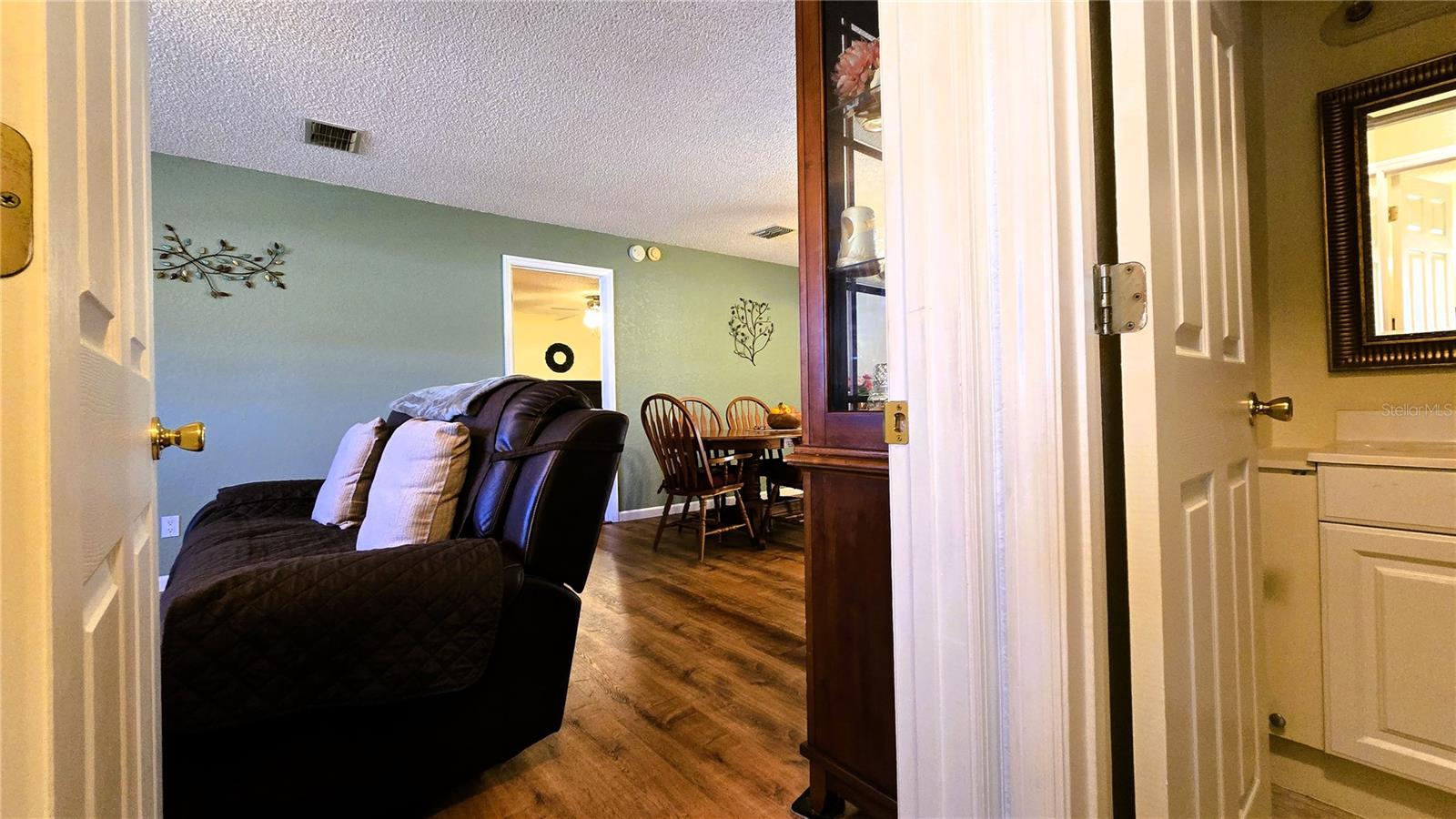 Image 61 of 76 For 434 Kentucky Woods Lane W