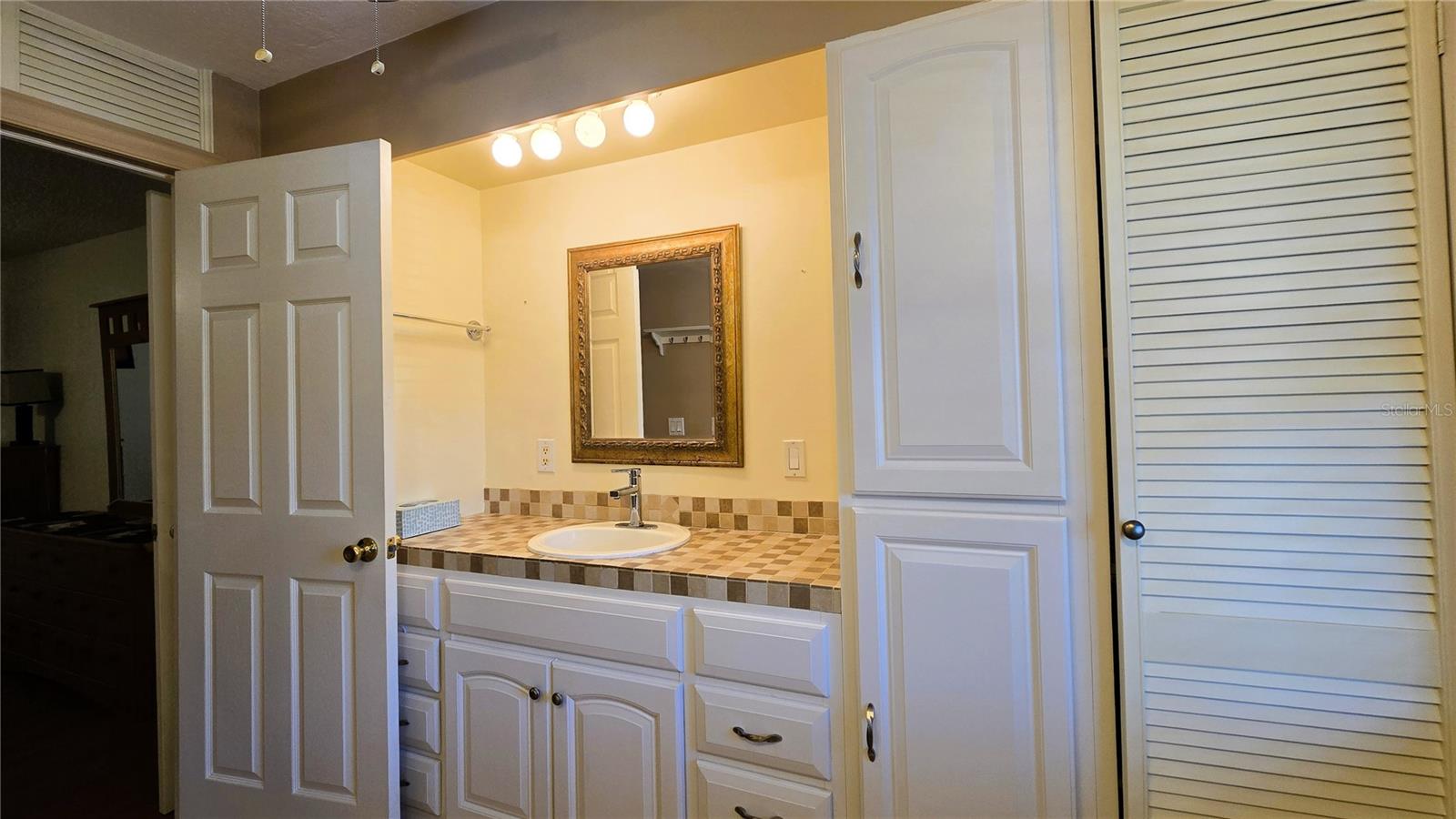 Image 74 of 76 For 434 Kentucky Woods Lane W