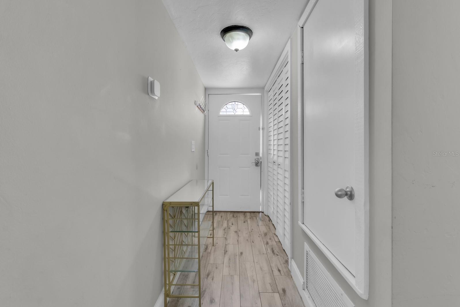 Image 4 of 47 For 204 Tomoka Trail 204