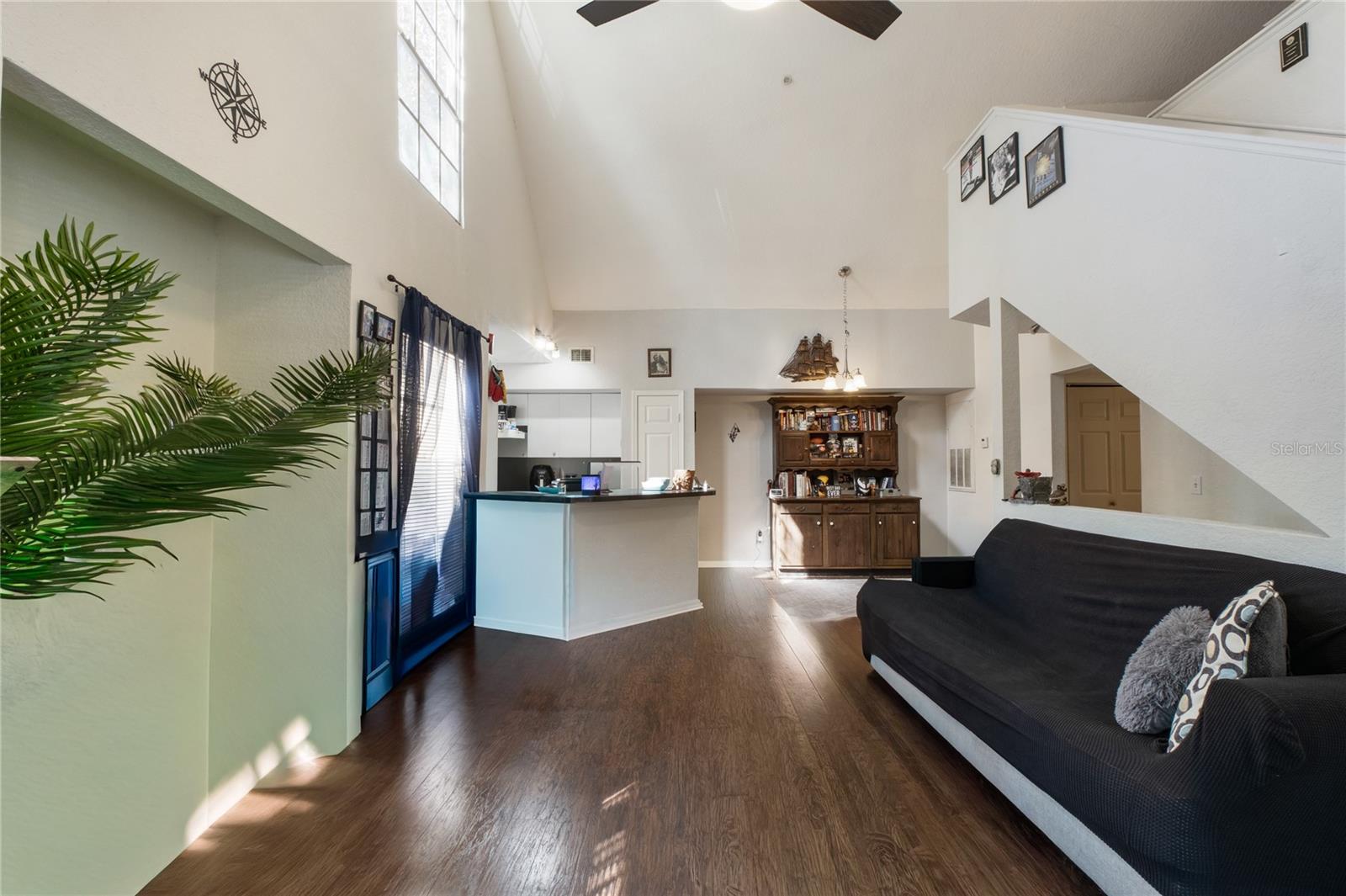 Image 4 of 12 For 6416 Raleigh Street 2615