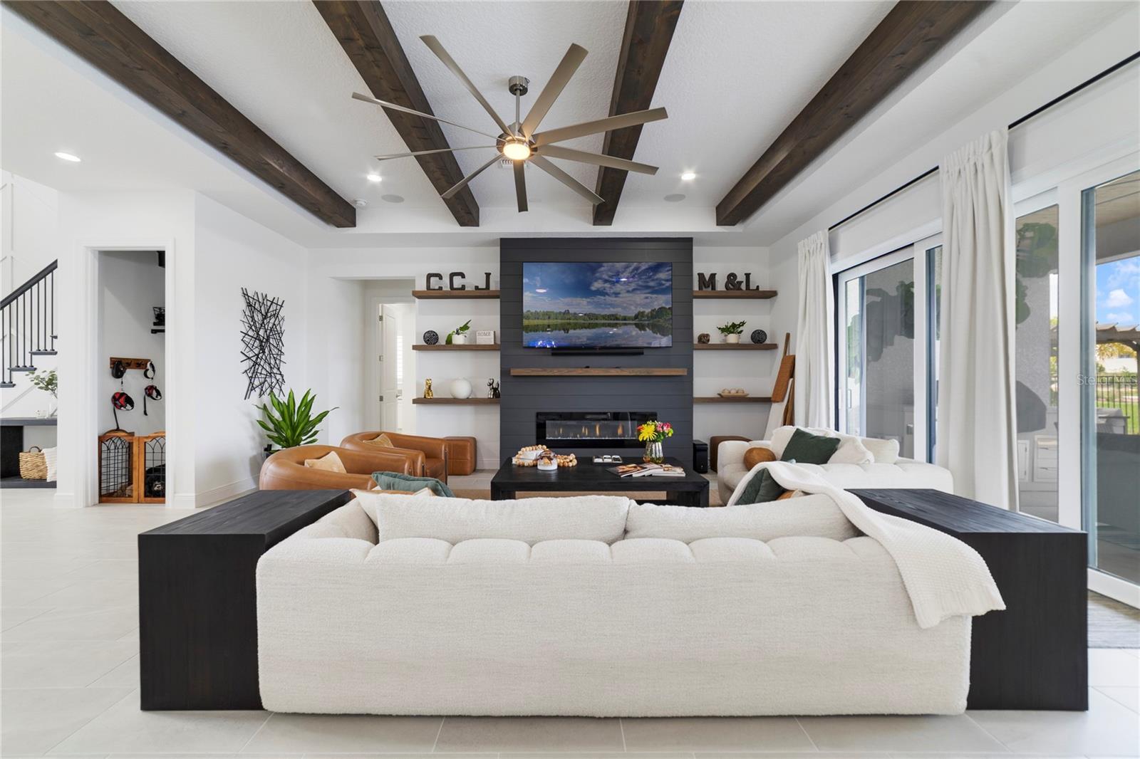 Image 15 of 66 For 9652 English Laurel Court