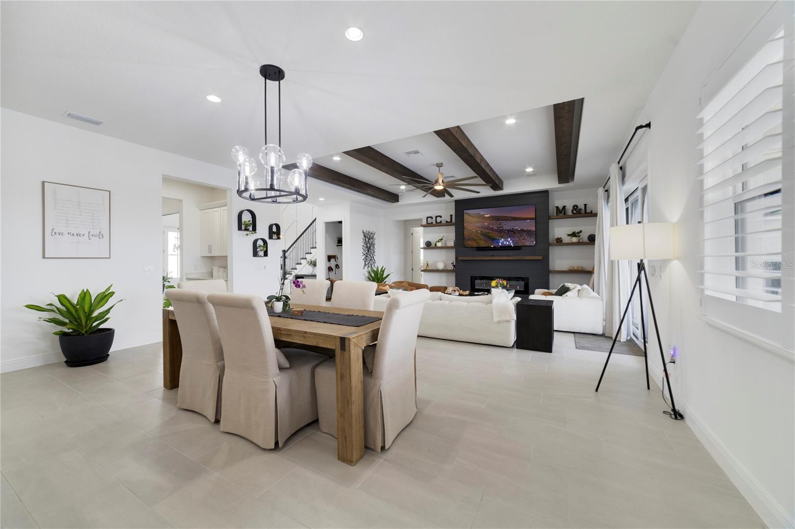 Image 19 of 66 For 9652 English Laurel Court