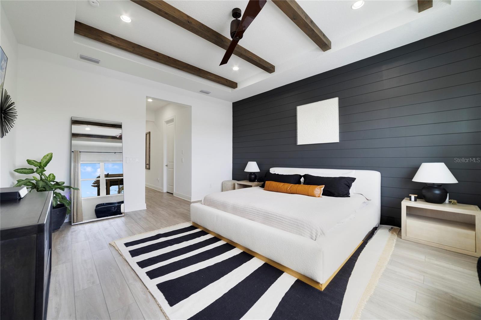 Image 27 of 66 For 9652 English Laurel Court