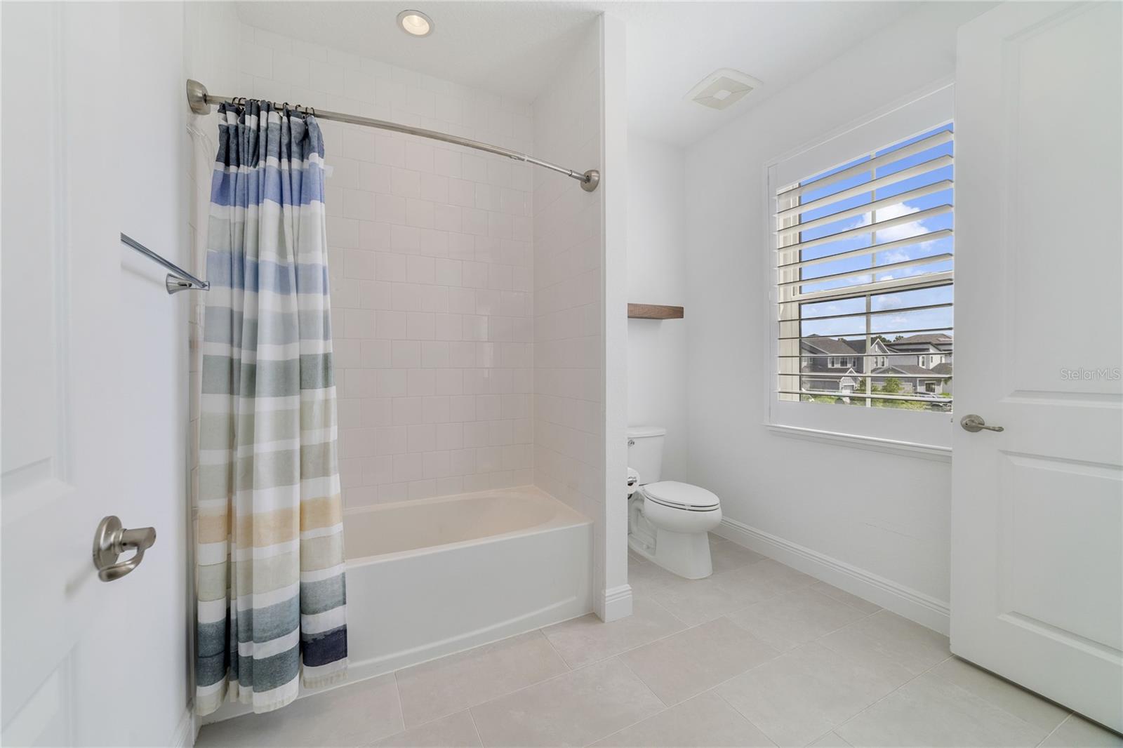 Image 38 of 66 For 9652 English Laurel Court