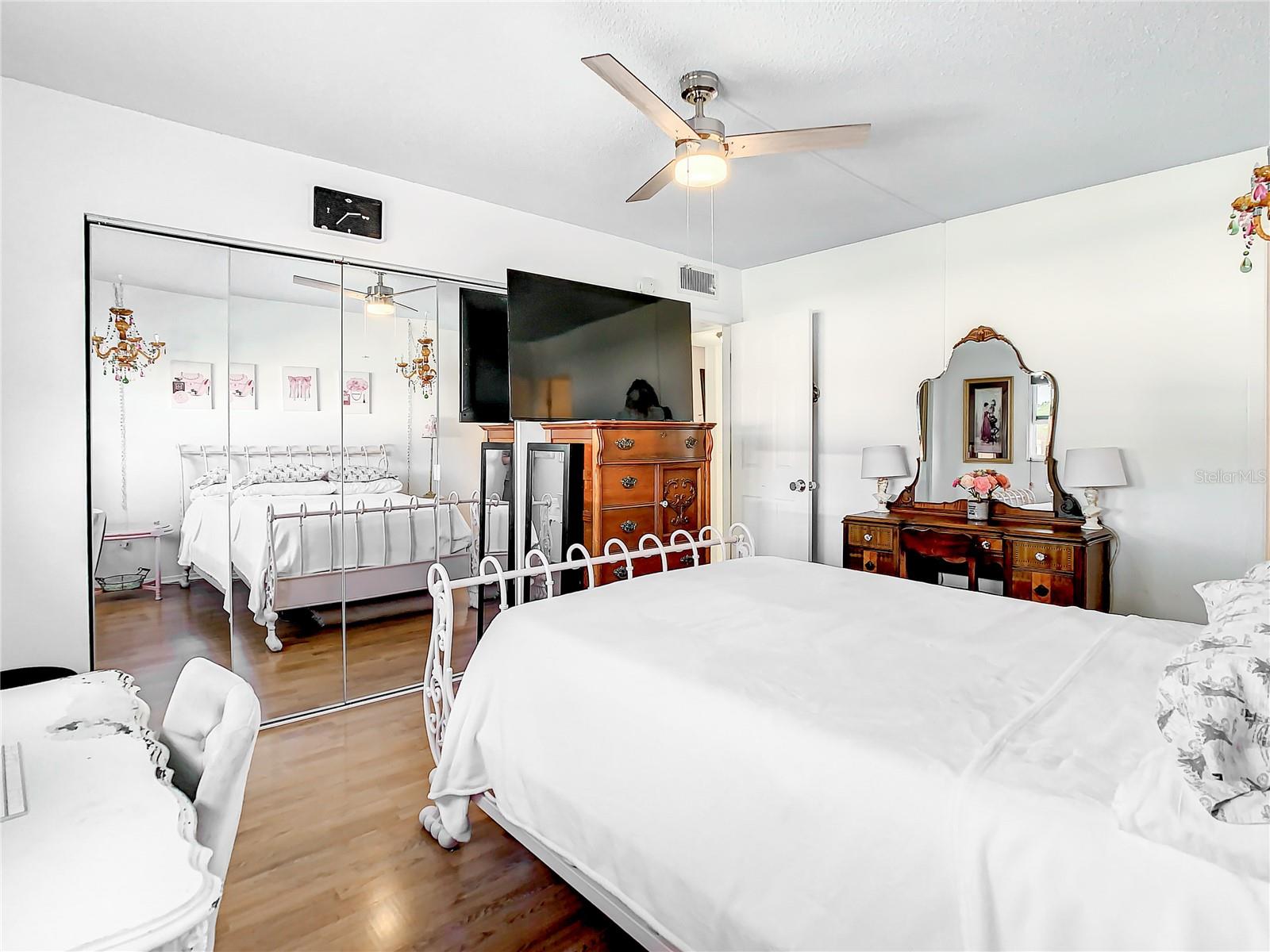 Image 17 of 23 For 3100 Hartford Street N 227