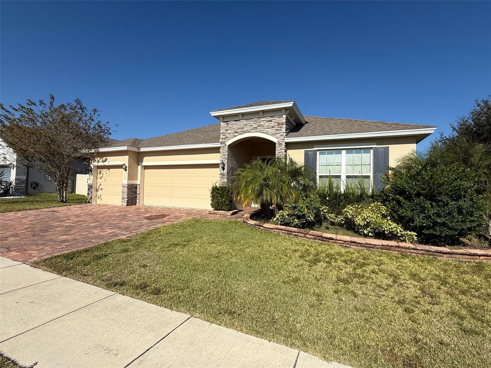 Details for 201 Messina Place, HOWEY IN THE HILLS, FL 34737