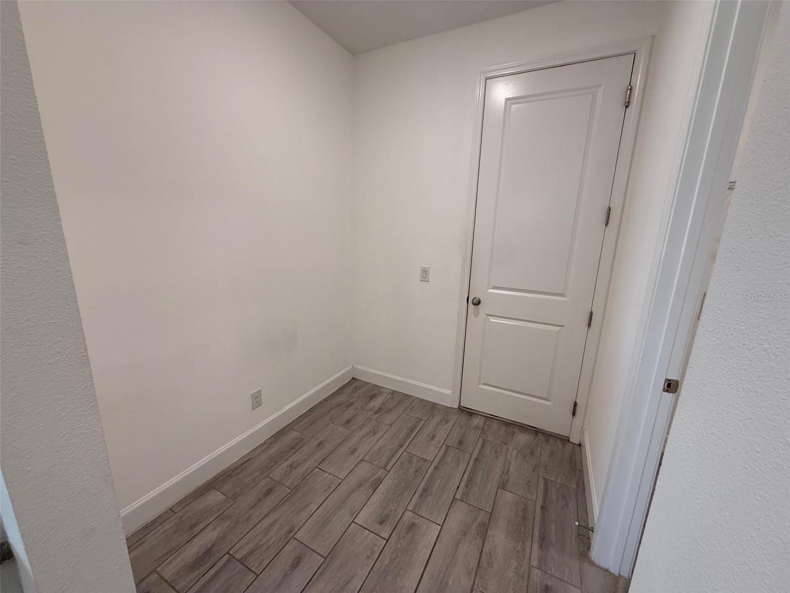 Image 12 of 33 For 201 Messina Place