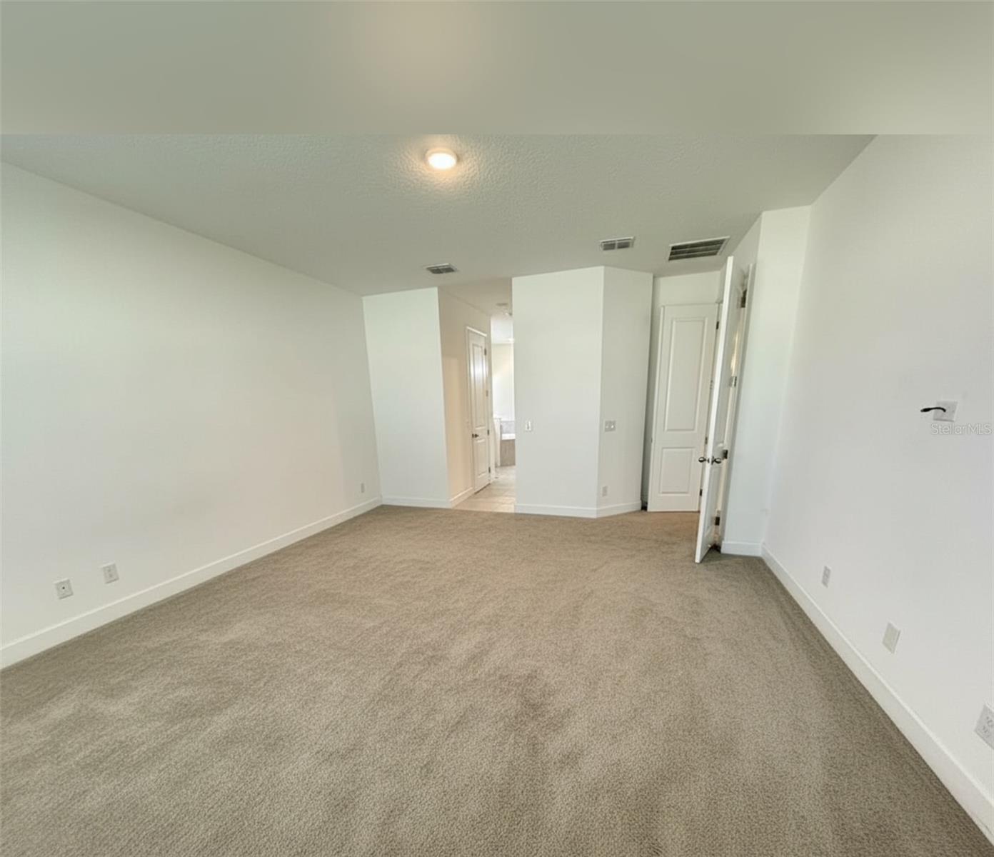 Image 14 of 33 For 201 Messina Place