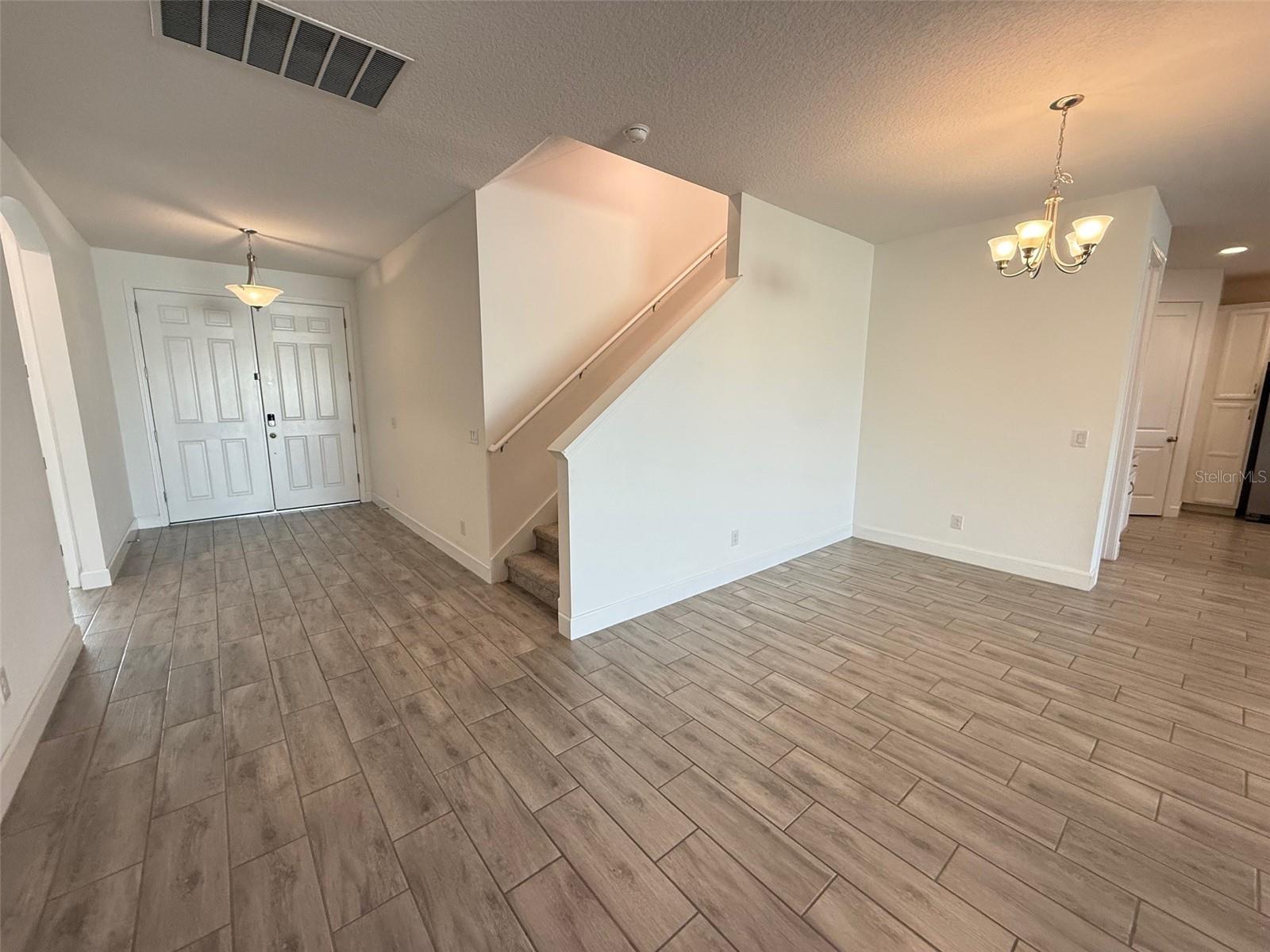 Image 6 of 33 For 201 Messina Place