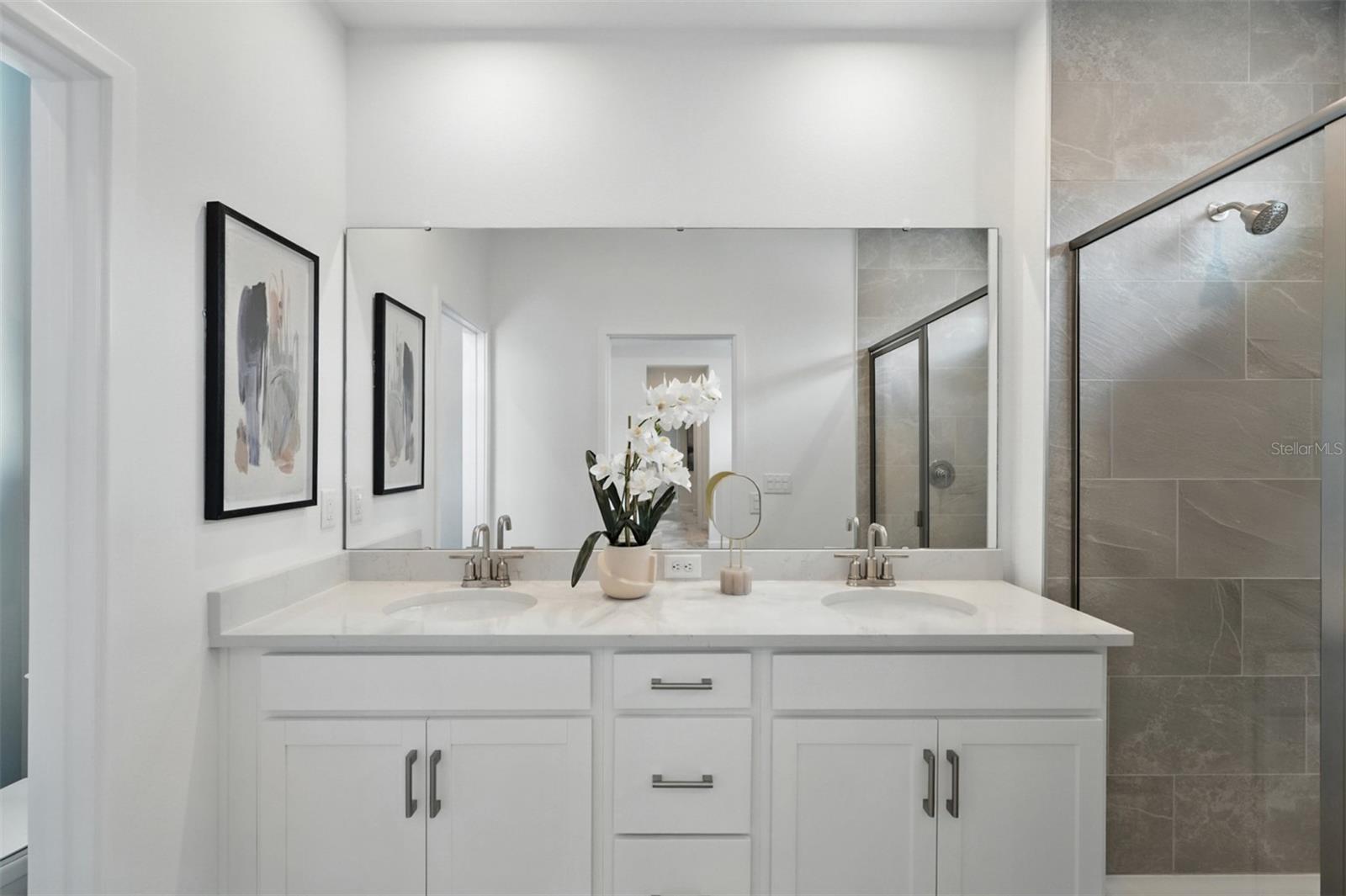 Image 15 of 31 For 1937 Seawall Way