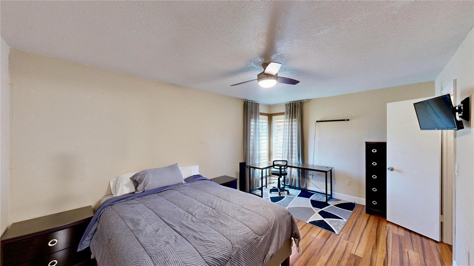 Image 10 of 35 For 623 Saint Johns Court 623