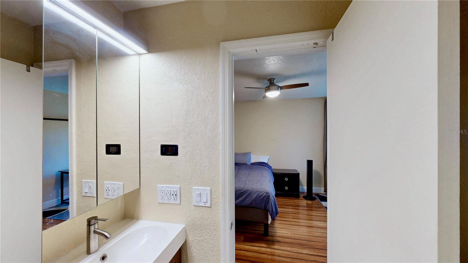 Image 11 of 35 For 623 Saint Johns Court 623