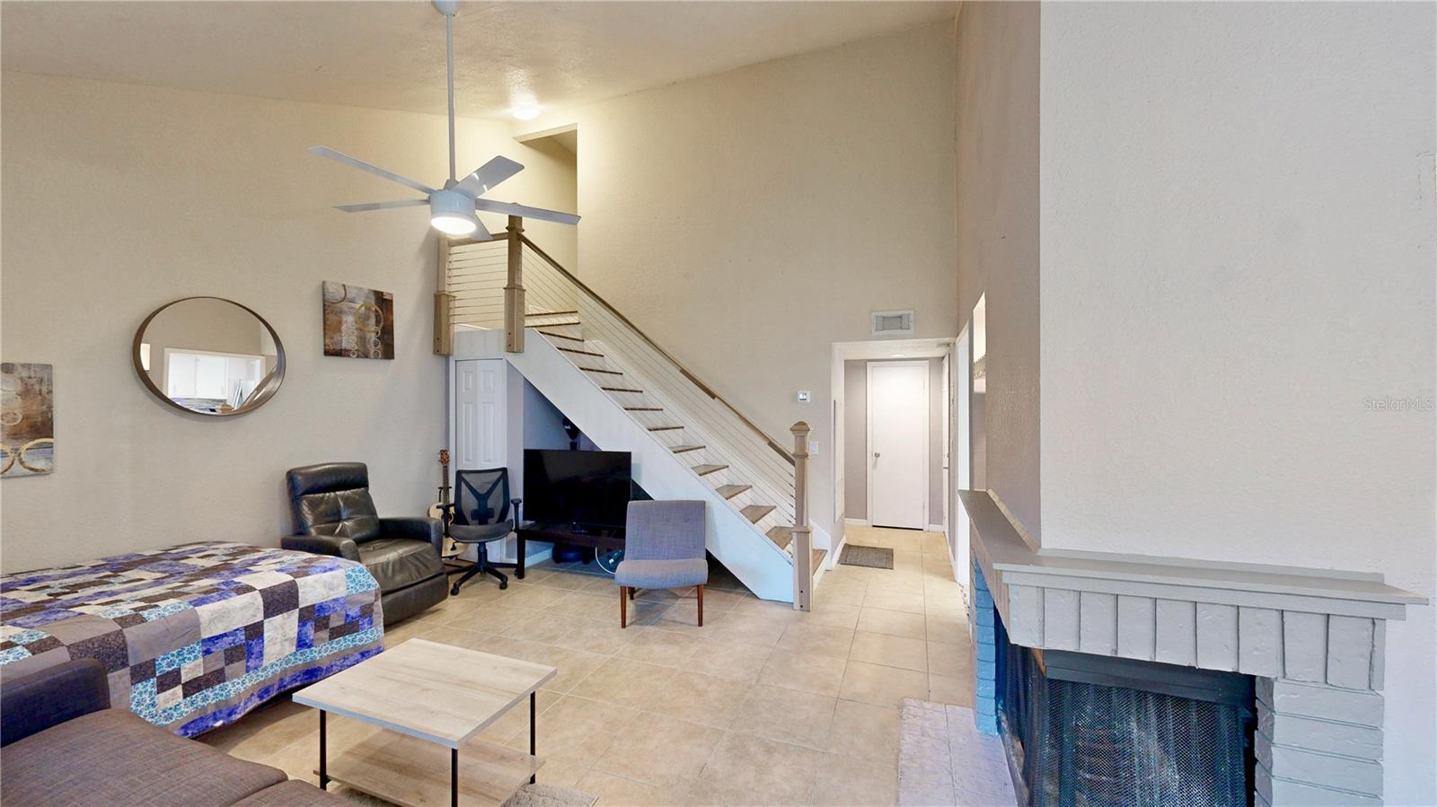 Image 15 of 35 For 623 Saint Johns Court 623