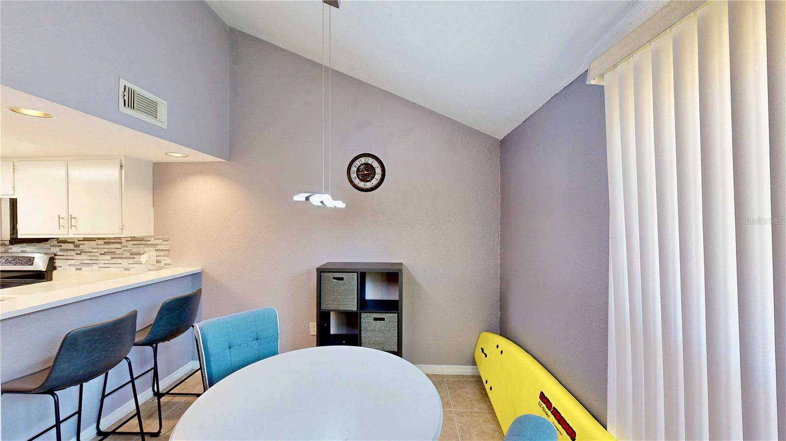 Image 16 of 35 For 623 Saint Johns Court 623