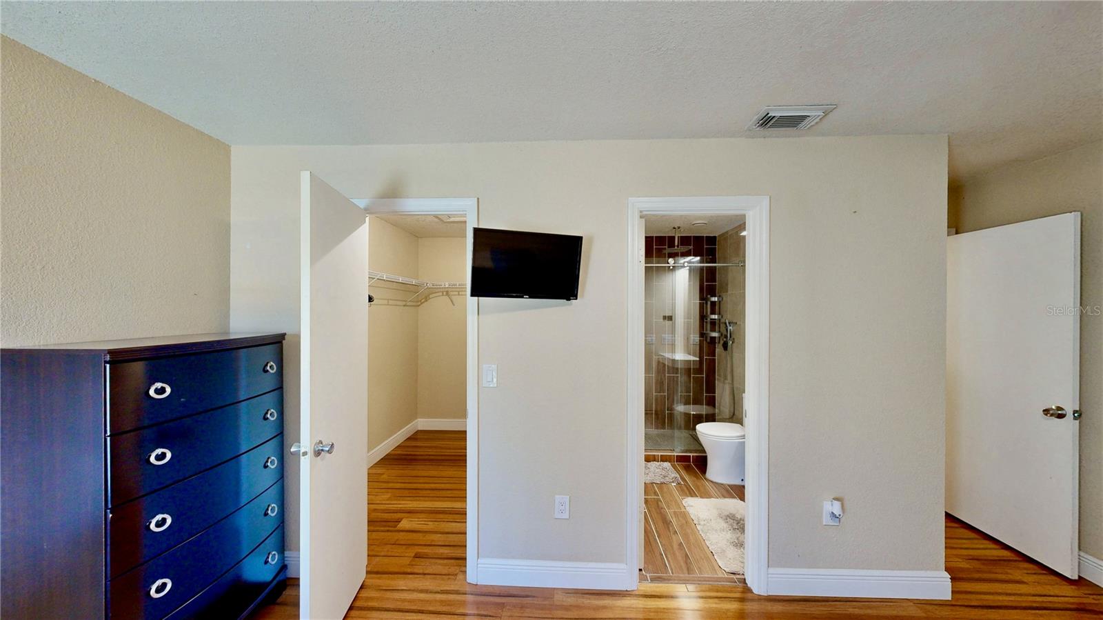 Image 29 of 35 For 623 Saint Johns Court 623