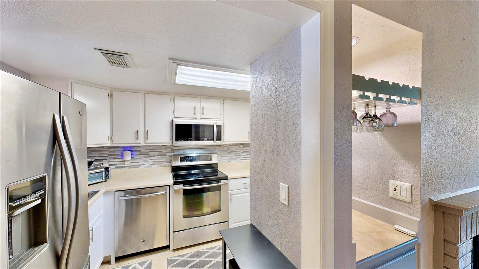 Image 5 of 35 For 623 Saint Johns Court 623