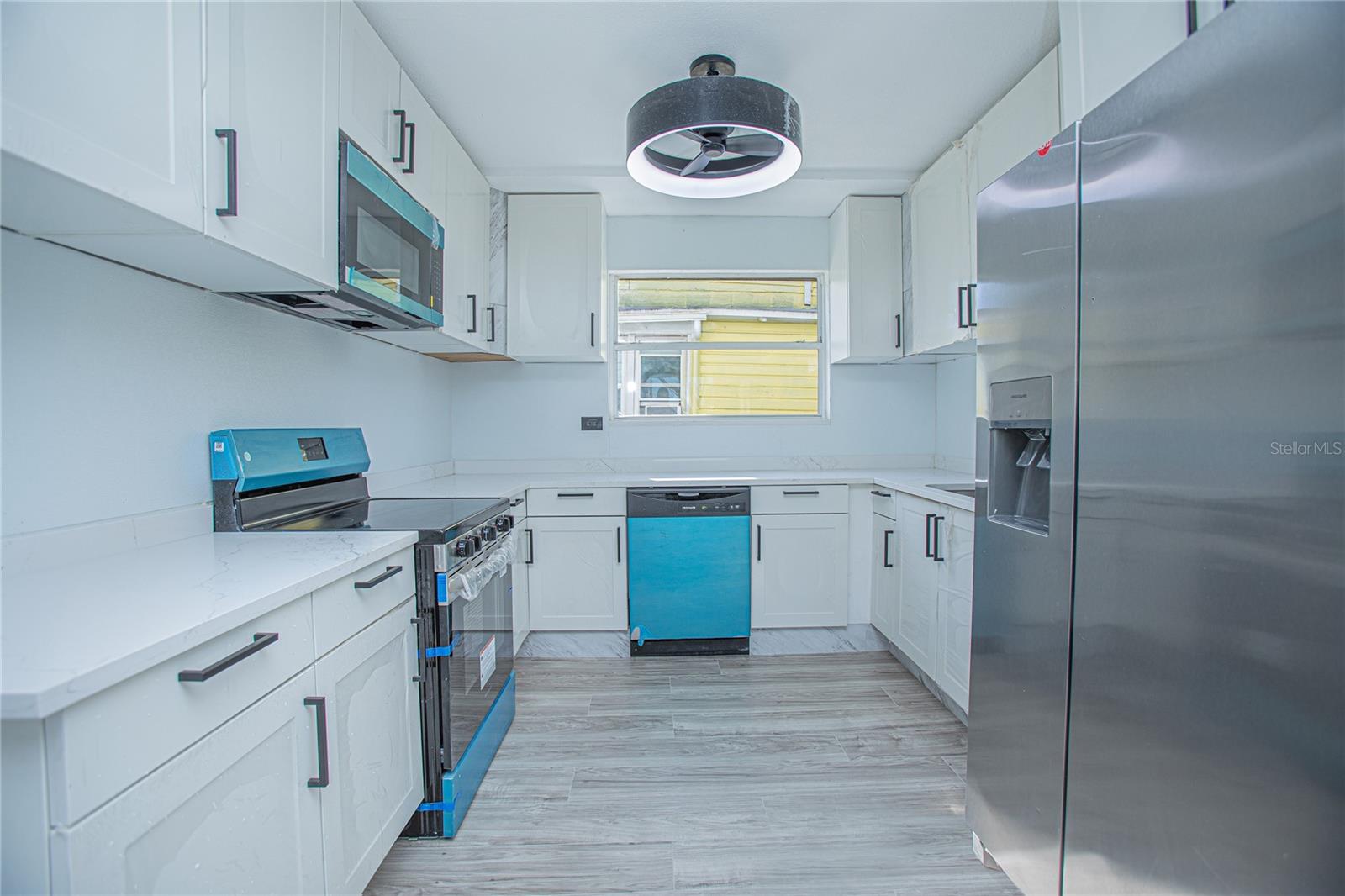 Image 16 of 43 For 207 Oleander Avenue