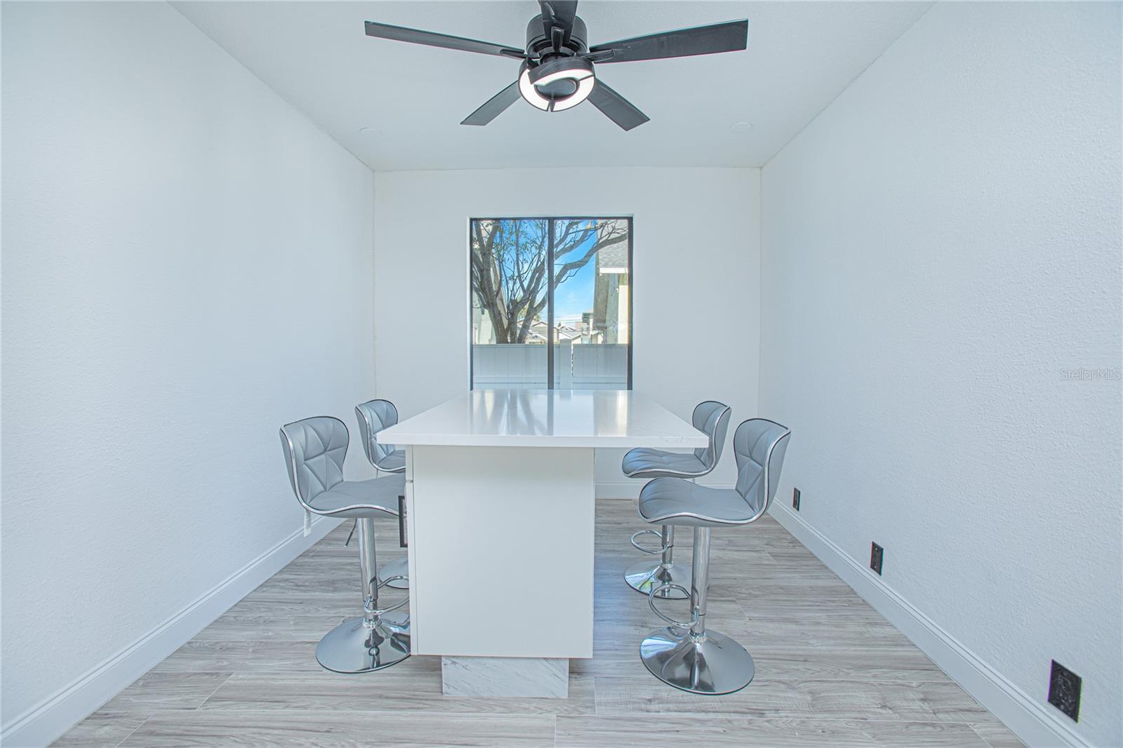 Image 19 of 43 For 207 Oleander Avenue