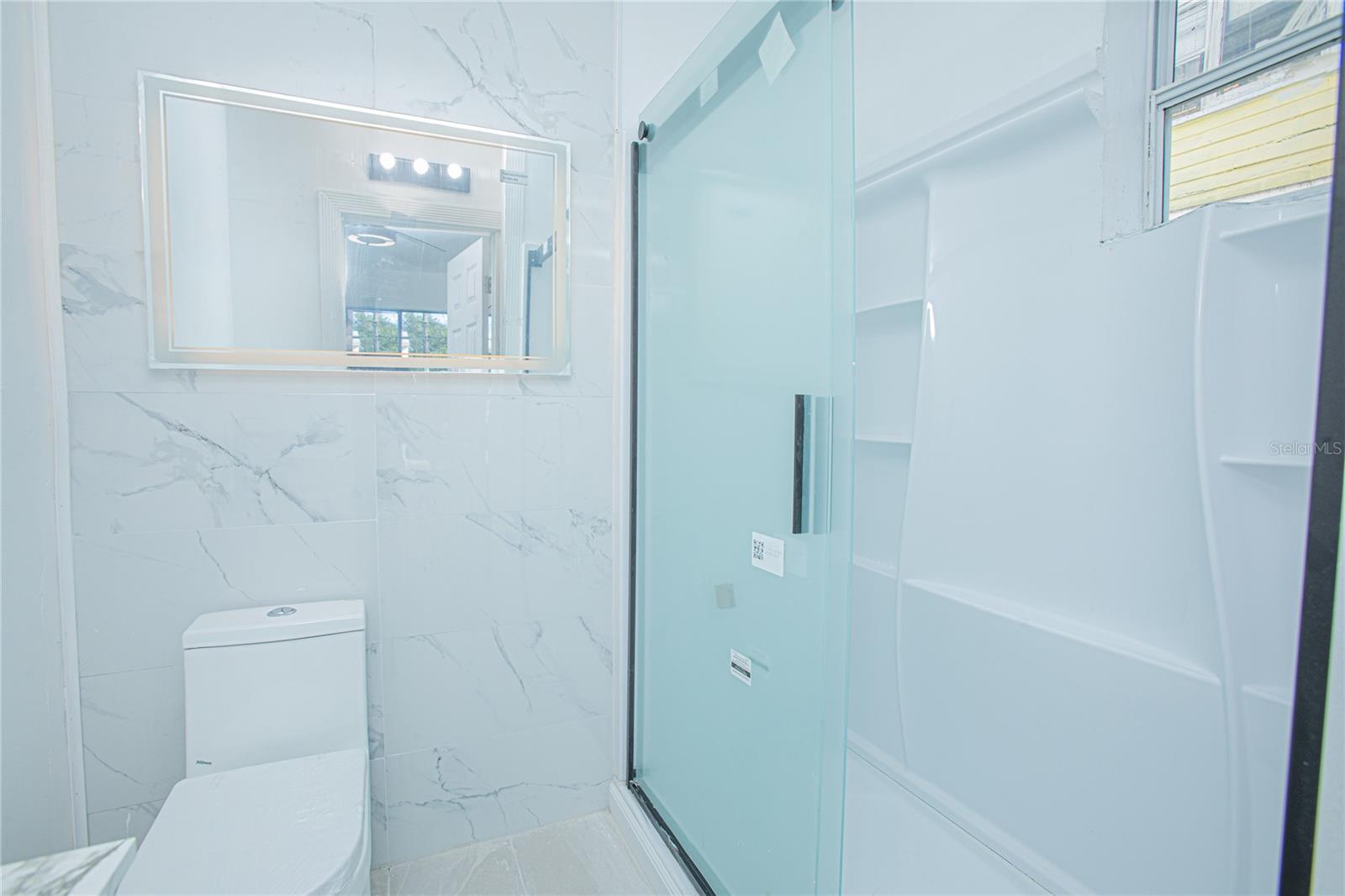 Image 27 of 43 For 207 Oleander Avenue