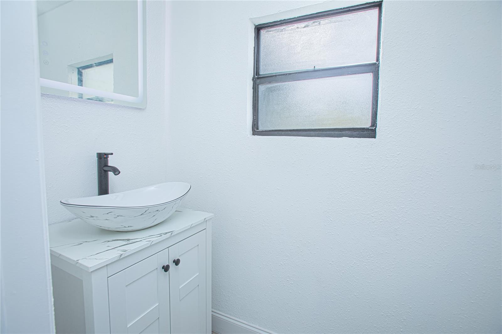 Image 36 of 43 For 207 Oleander Avenue