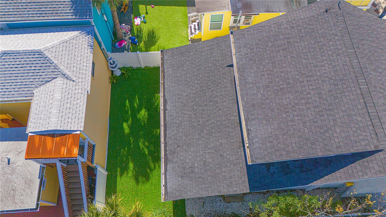 Image 4 of 43 For 207 Oleander Avenue