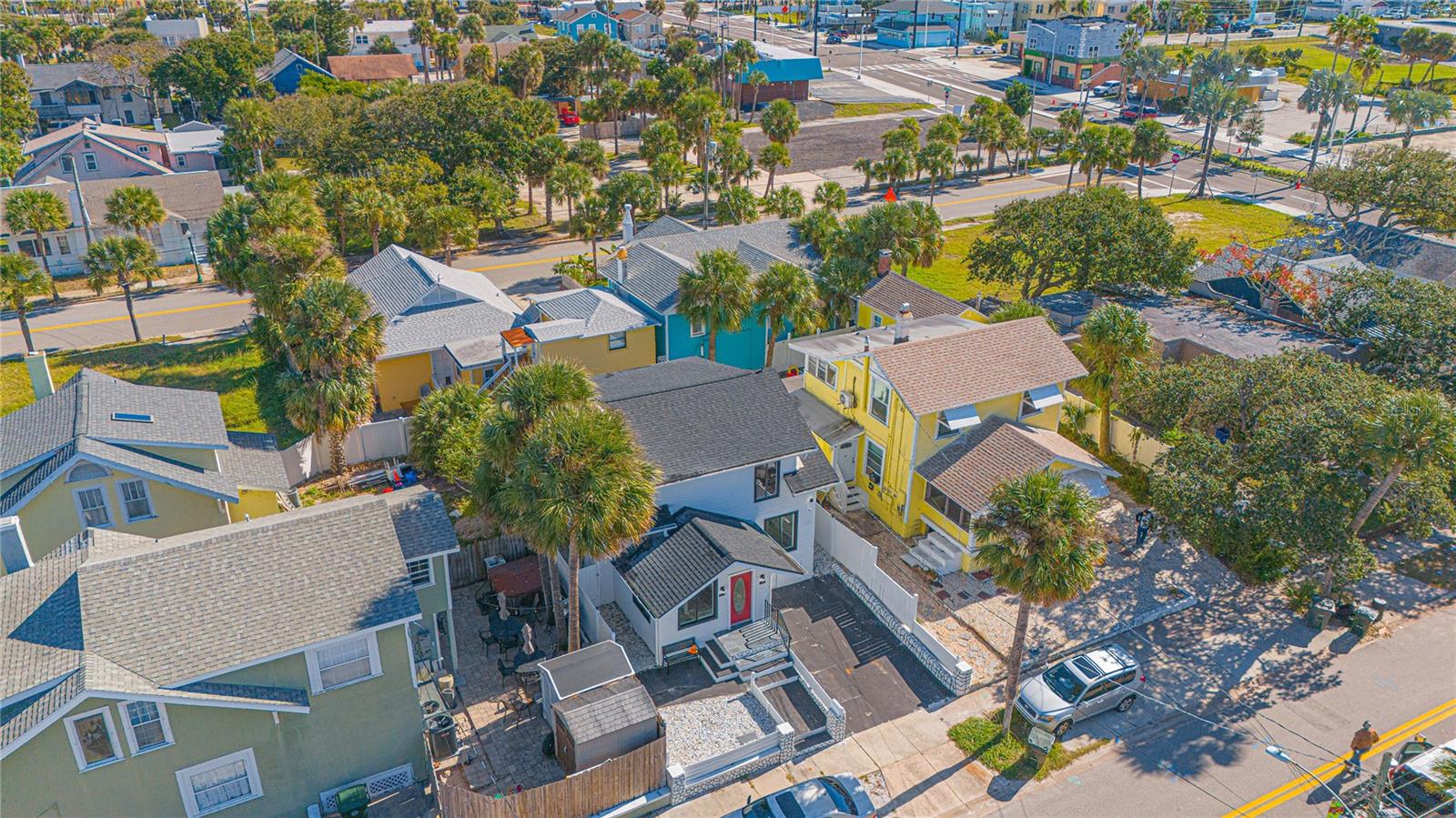 Image 6 of 43 For 207 Oleander Avenue