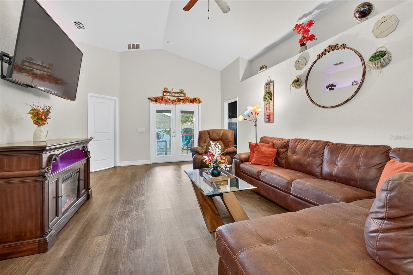 Image 13 of 46 For 383 Buchannan Drive