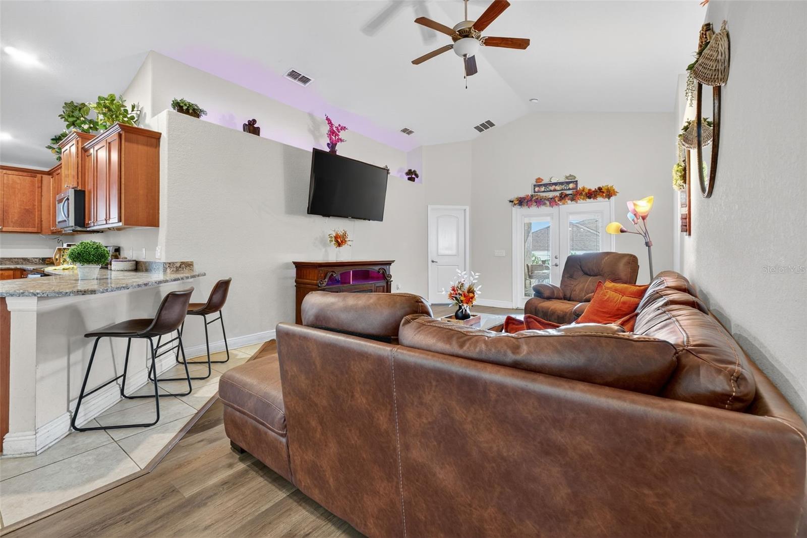 Image 14 of 46 For 383 Buchannan Drive