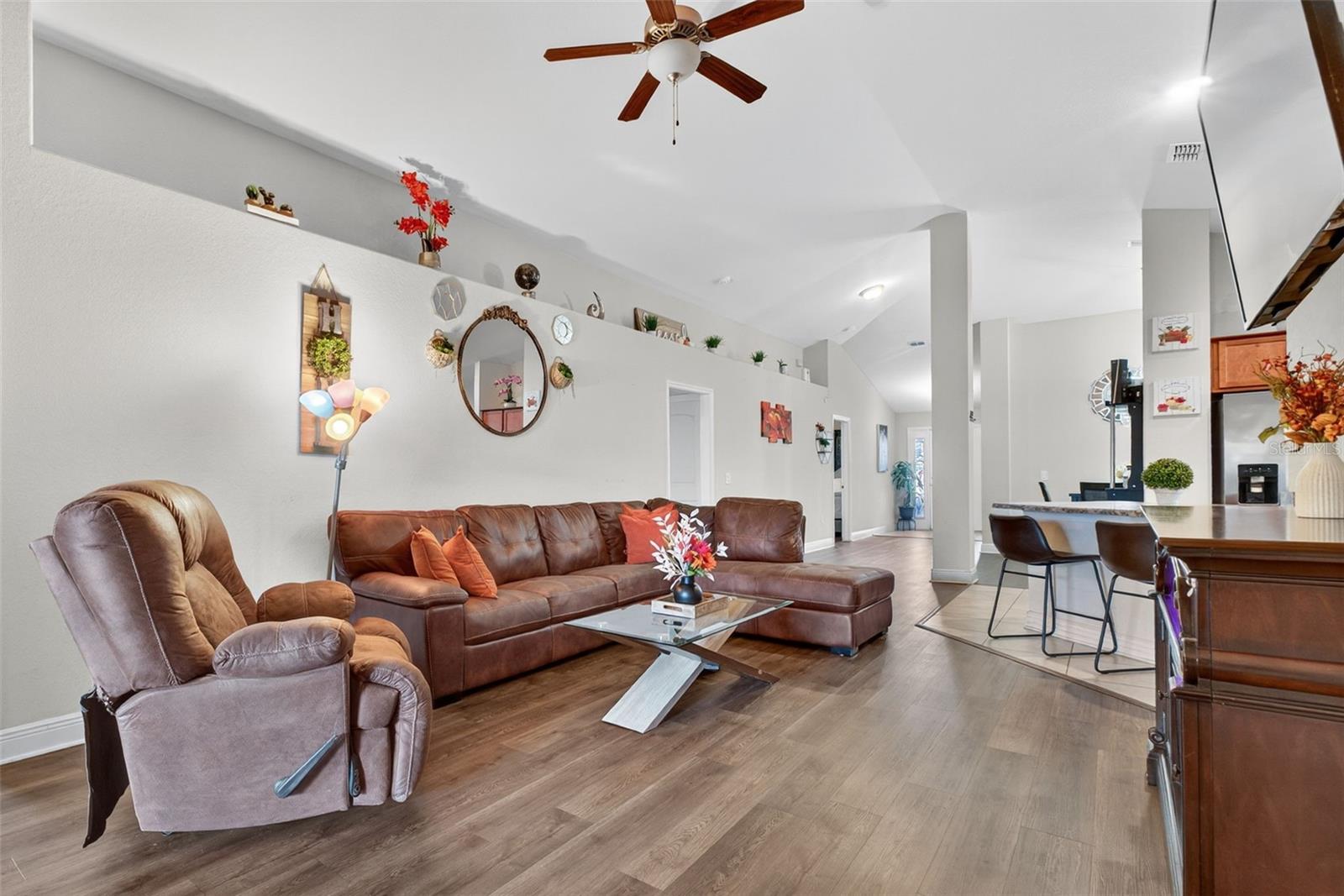 Image 16 of 46 For 383 Buchannan Drive