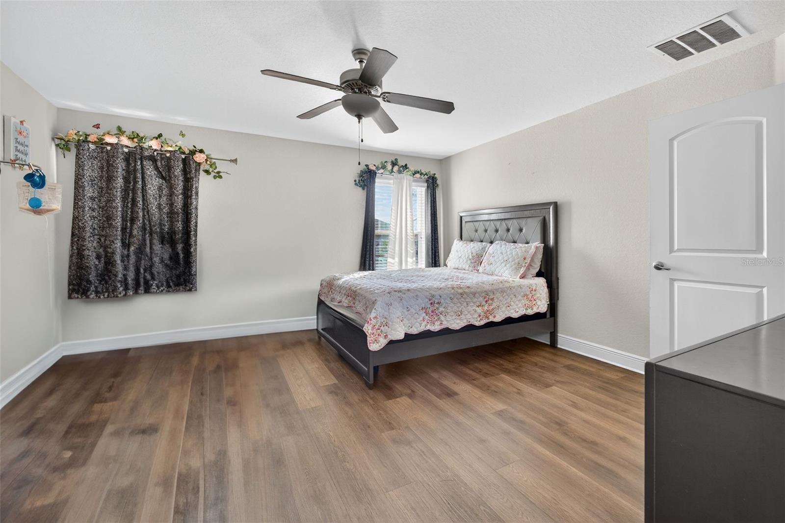 Image 20 of 46 For 383 Buchannan Drive