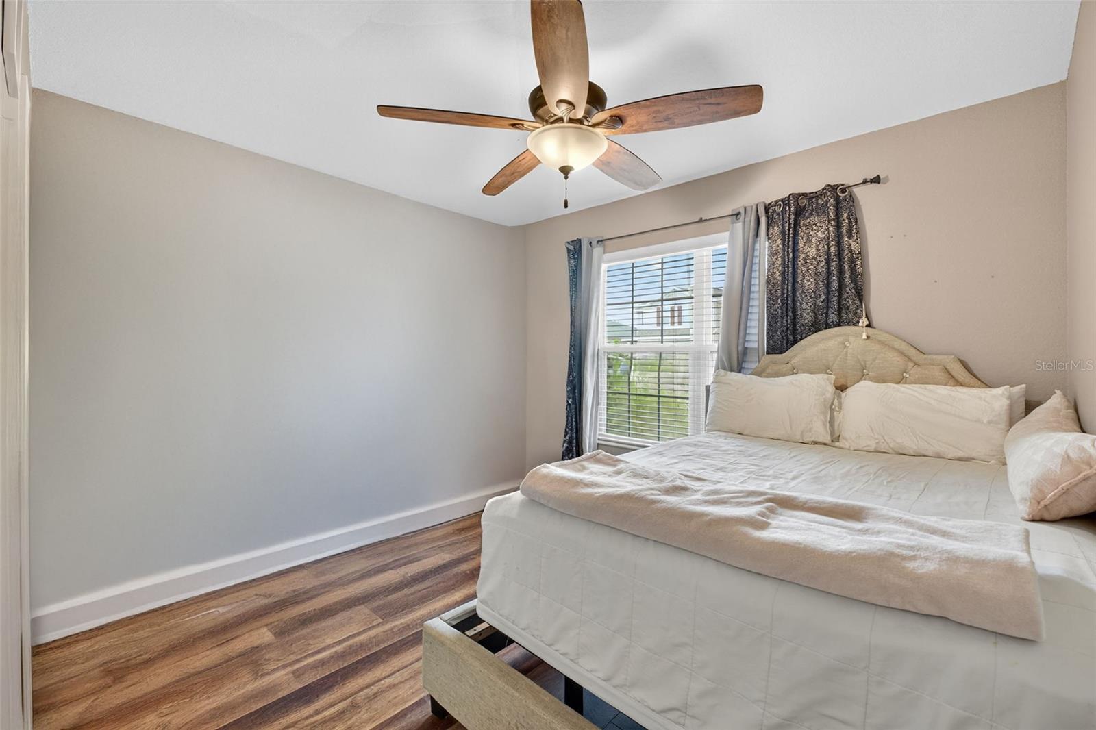 Image 26 of 46 For 383 Buchannan Drive