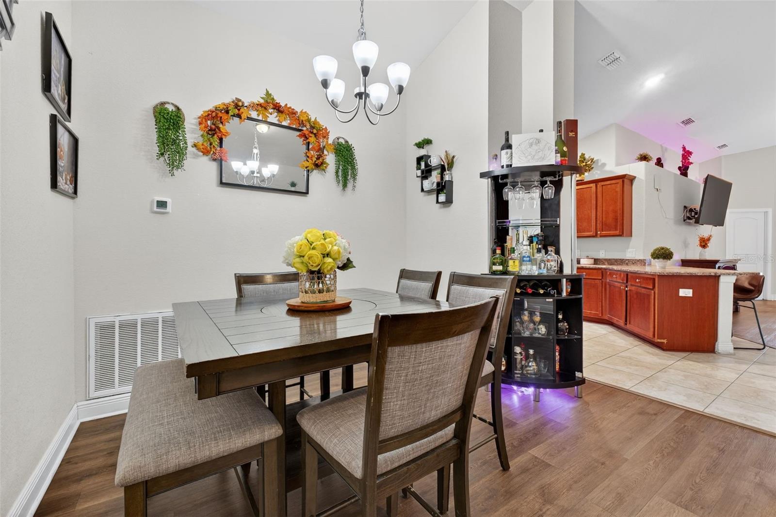 Image 9 of 46 For 383 Buchannan Drive