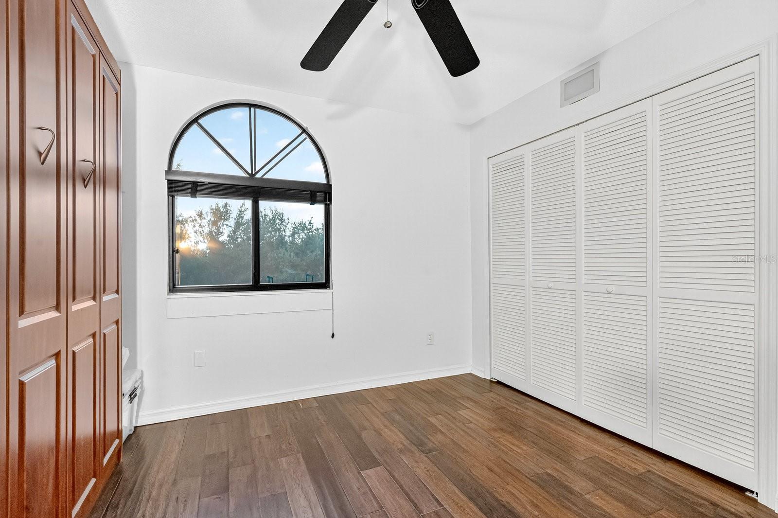 Image 29 of 50 For 223 Quayside Circle C