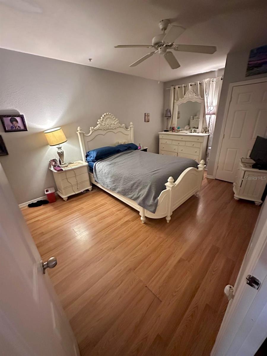 Image 9 of 18 For 5550 Michigan Street 3203