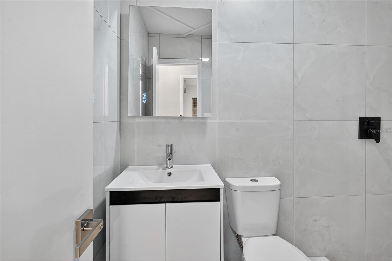 Image 18 of 35 For 7616 Mandarin Drive