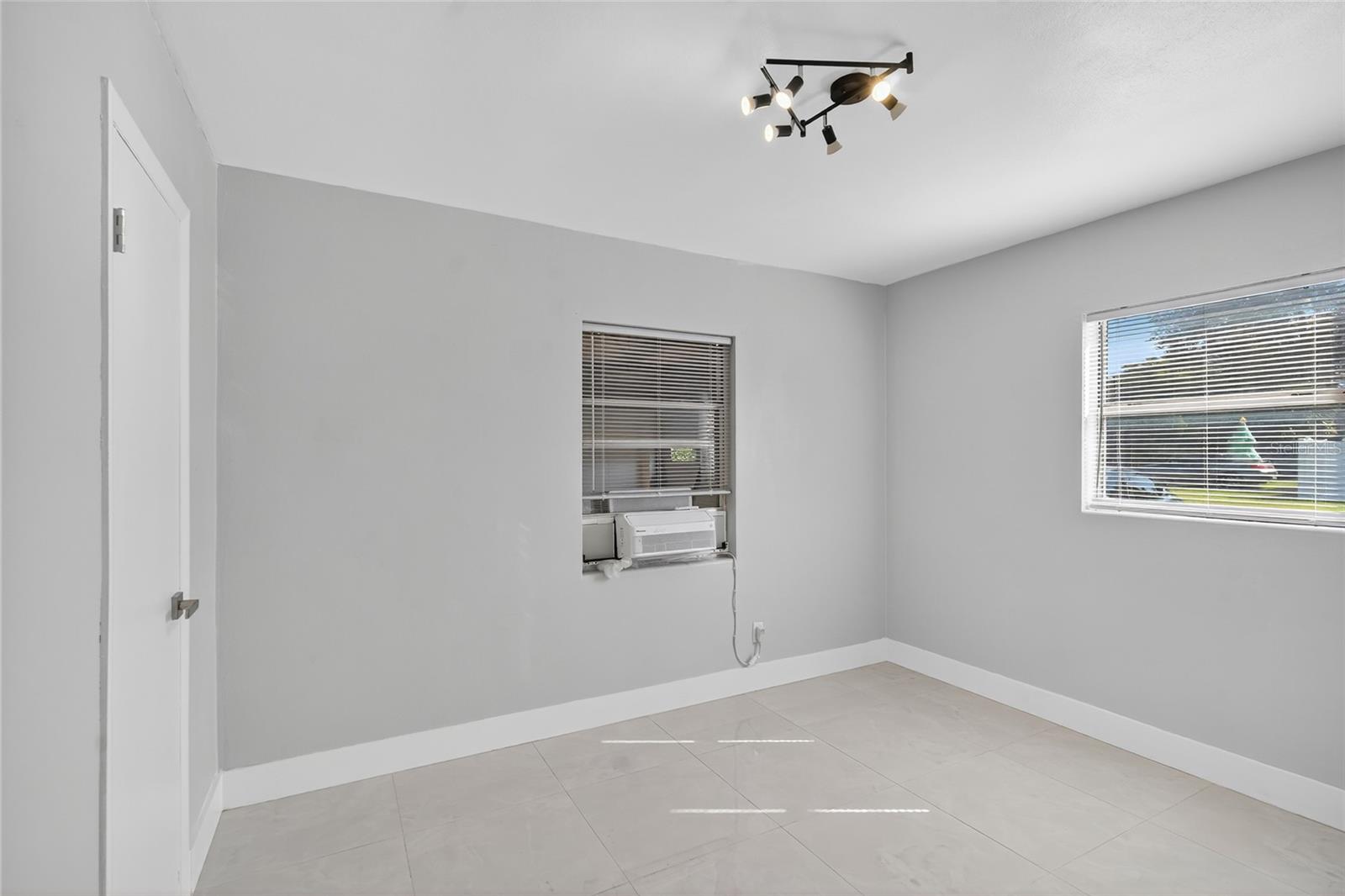 Image 21 of 35 For 7616 Mandarin Drive