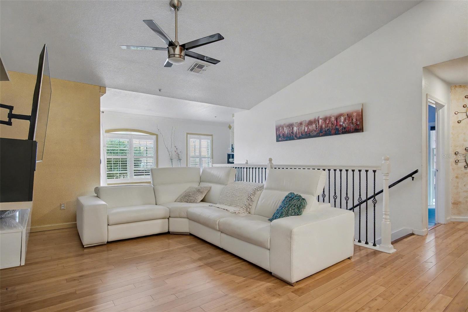 Image 9 of 16 For 6560 Swissco  321