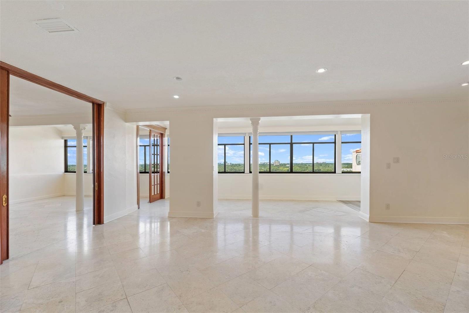 Image 8 of 18 For 2109 Bayshore Boulevard 1006